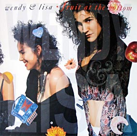 Wendy and Lisa - Fruit at the bottom.jpg (24992 octets)