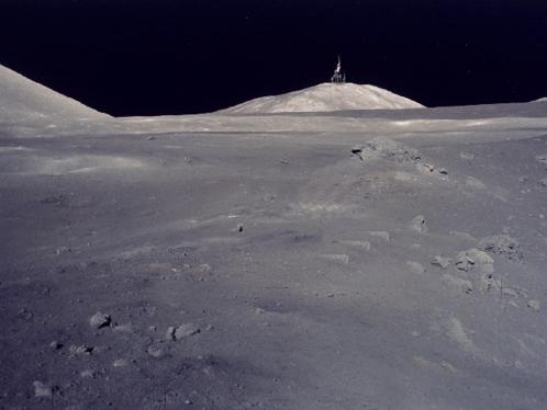 castle_and_ruins_on_moons_surface.jpg